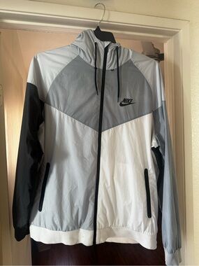 Nike Men’s Windbreaker Jacket - White, Gray & Black